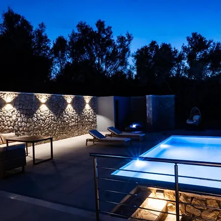 Orraon Luxury - Exclusive Retreat With Panoramic Views And Infinity Pool Willa